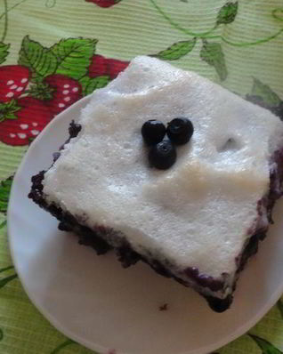 Черничный пирог с занавеской