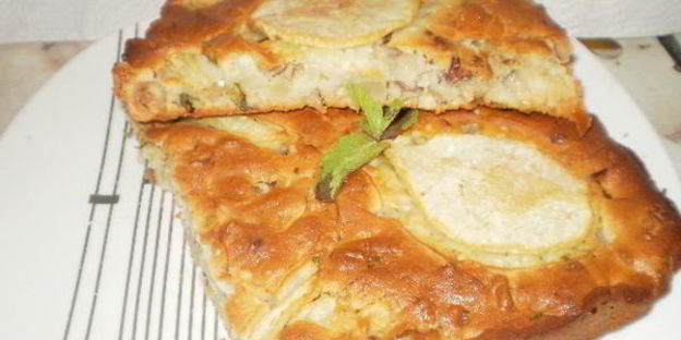 грушевый пирог с мятой и фундуком