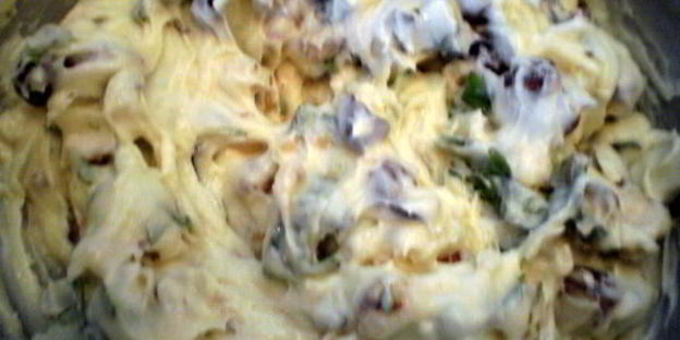 грушевый пирог с мятой и фундуком