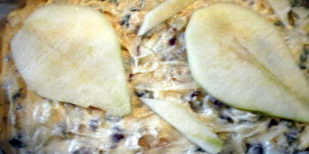 грушевый пирог с мятой и фундуком