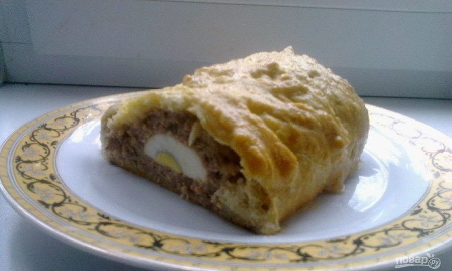 Рецепт мясного пирога из слоеного теста