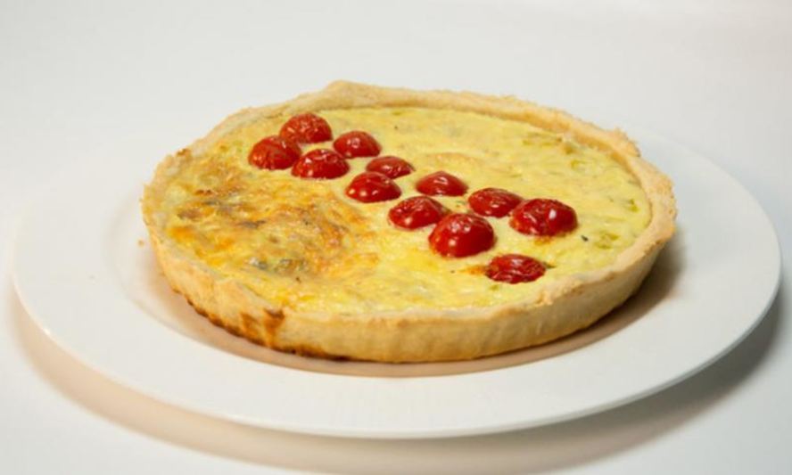 Рецепт открытого пирога с луком-пореем