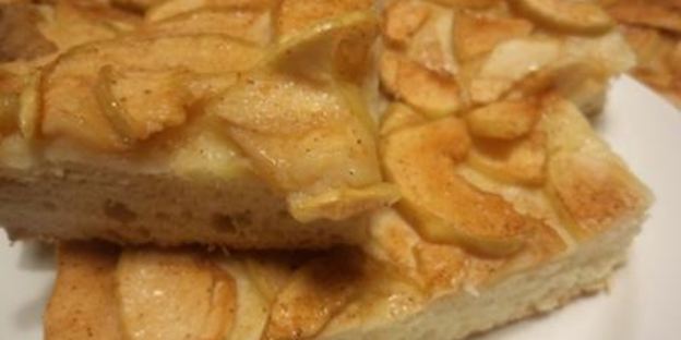 открытый яблочный пирог