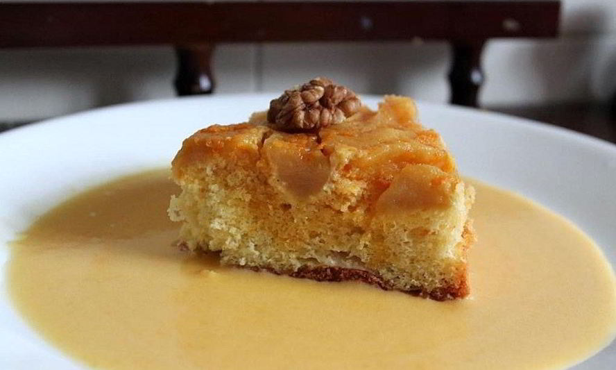 Рецепт перевернутого яблочного пирога с апельсиновым соусом сабайон