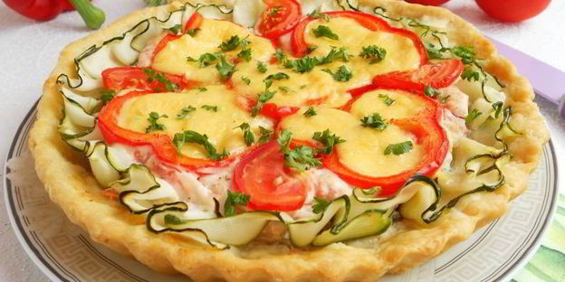 пирог из песочного теста с курицей и овощами