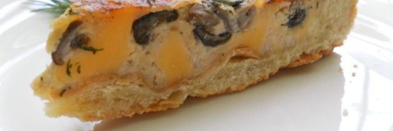Пирог с грибами и сыром