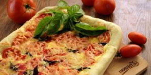 пирог с помидорами и базиликом