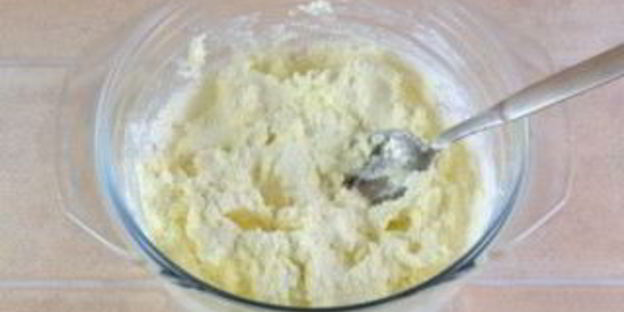 пирог с творогом и вишней