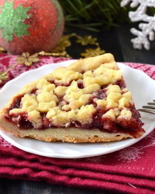 Пирог с вареньем в мультиварке тертый