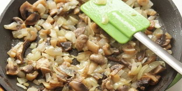 пирог-суфле с курицей и грибами