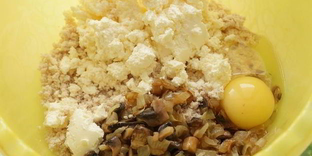 пирог-суфле с курицей и грибами