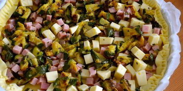 сельский средиземноморский пирог