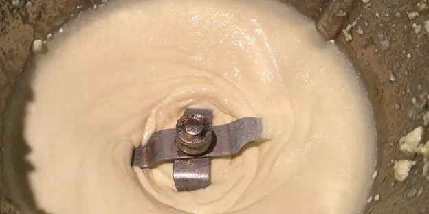 шоколадный пирог с творожно-клубничной начинкой со штрейзелем