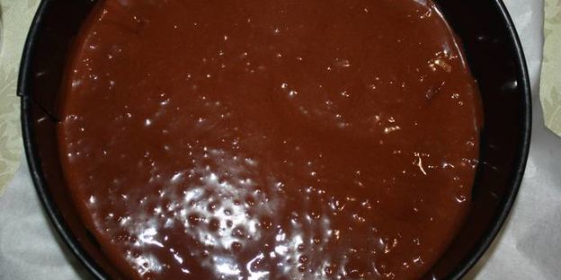 шоколадный пирог с творожным сыром