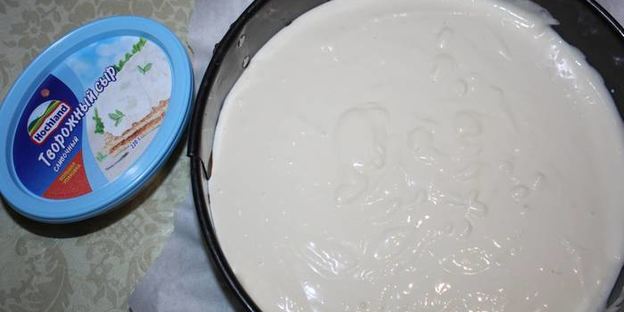 шоколадный пирог с творожным сыром