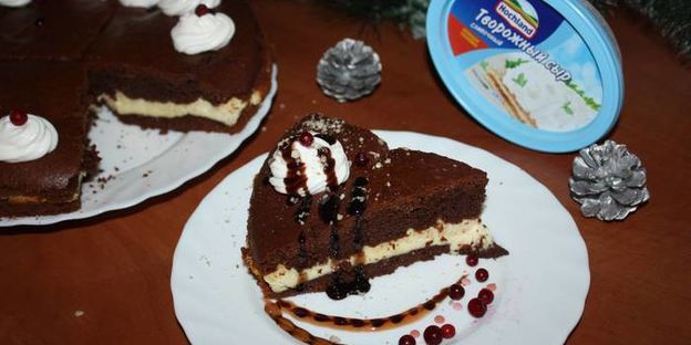 шоколадный пирог с творожным сыром