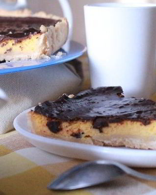 Тыквенный пирог с риккотой и шоколадной глазурью