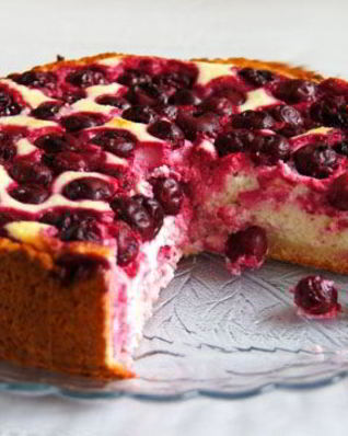 Вишневый пирог из творожного теста