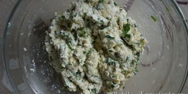 бездрожжевые пирожки с сыром и зеленью