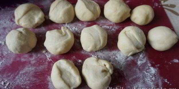 бездрожжевые пирожки с сыром и зеленью