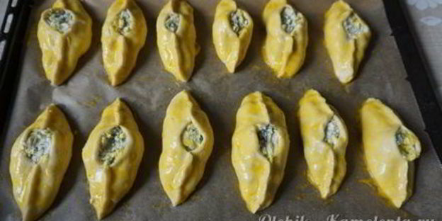 бездрожжевые пирожки с сыром и зеленью