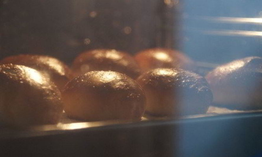 Рецепт домашних пирожков с яблоком и корицей