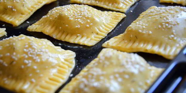 греческие пирожки с потрошками