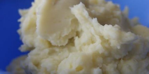 карельские пирожки с картошкой и яичным соусом