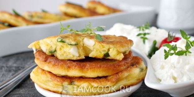 ленивые пирожки с яйцом и зеленым луком