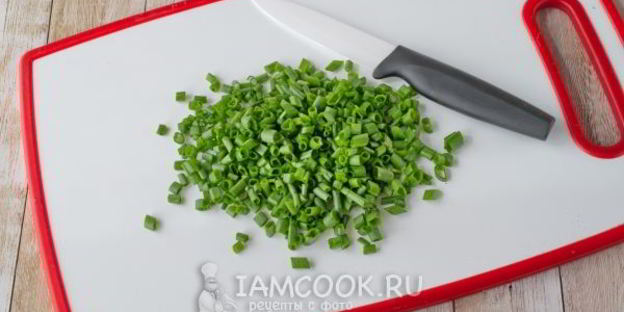 ленивые пирожки с яйцом и зеленым луком