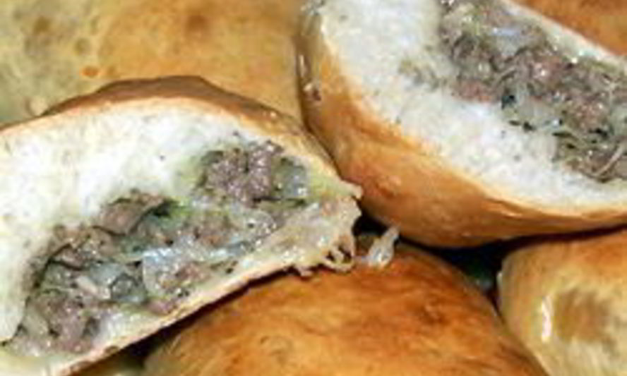 Рецепт немецких пирожков с фаршем, капустой и сыром