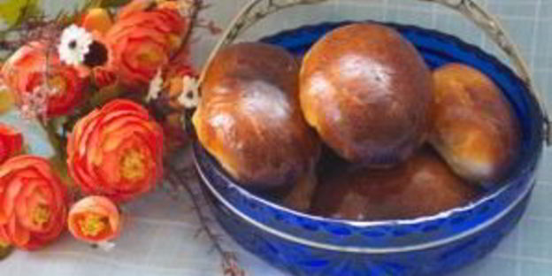 печеные пирожки из дрожжевого теста