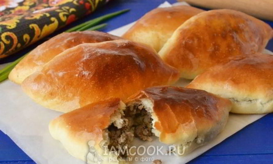 Рецепт печеных пирожков с мясом