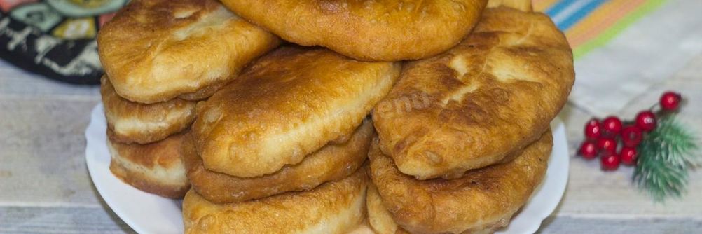 Пирожки дрожжевые на воде на сковороде