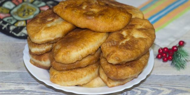 пирожки дрожжевые на воде на сковороде