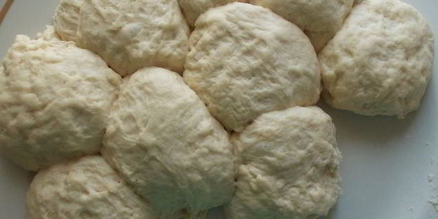 пирожки из детства с яйцом и зеленым луком