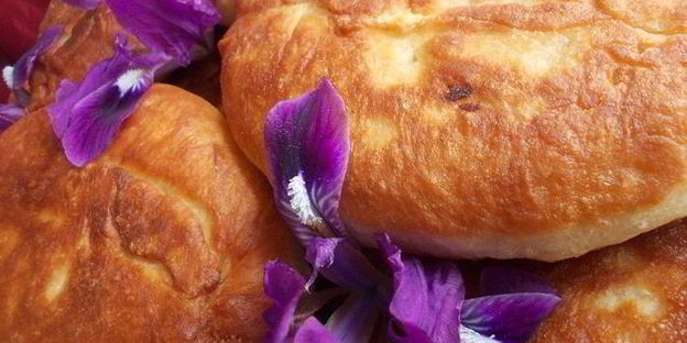 пирожки из детства с яйцом и зеленым луком