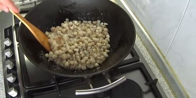 пирожки с печенкой, картошкой и луком