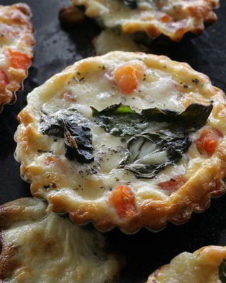 Пирожки с помидорами