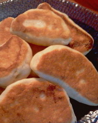 Пирожки с повидлом на сковороде