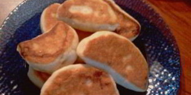 пирожки с повидлом на сковороде