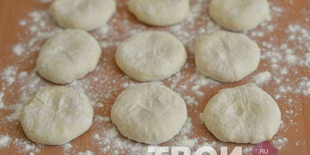 пирожки с повидлом