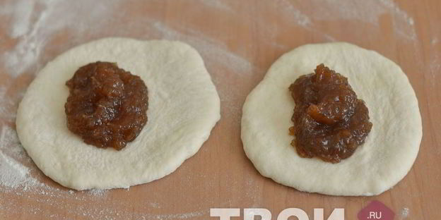 пирожки с повидлом