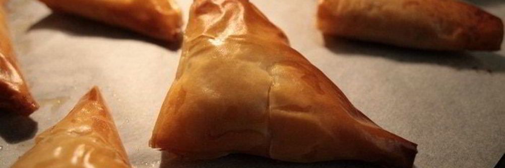 Пирожки с тыквой, изюмом и фетой