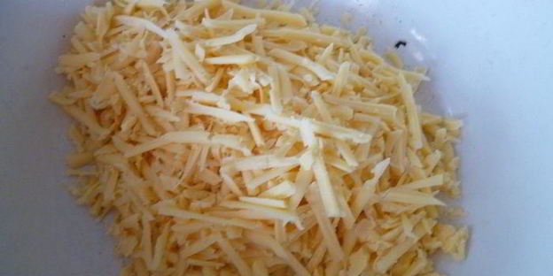 пирожки с вкусом пиццы из ленивого дрожжевого теста