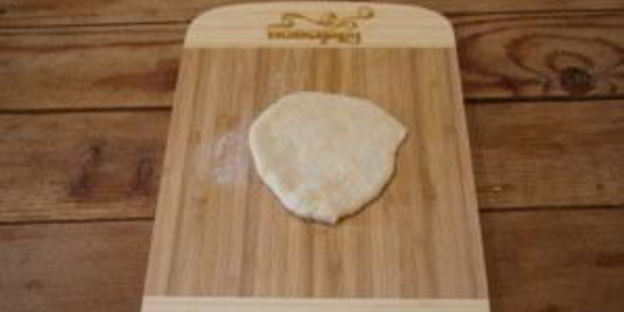 пирожки с яблоком из дрожжевого теста