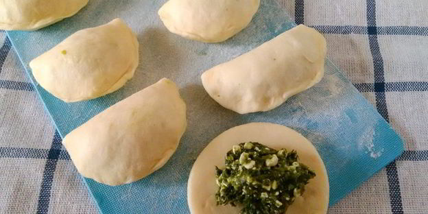 пирожки со шпинатом