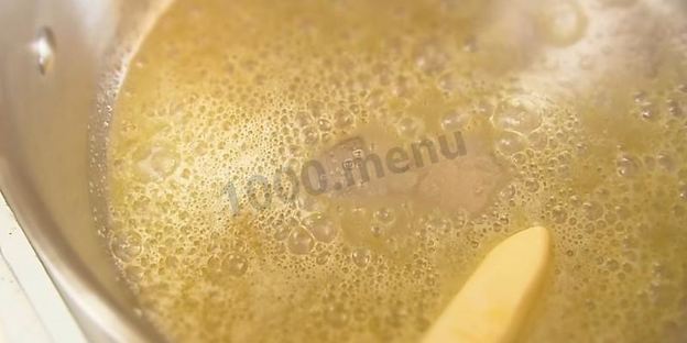 сладкие пирожки из дрожжевого теста с яблоками и тыквой