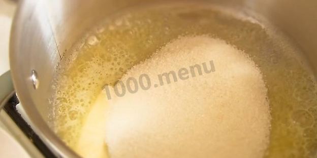 сладкие пирожки из дрожжевого теста с яблоками и тыквой