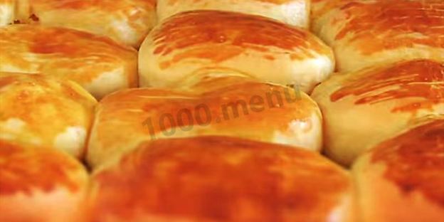 сладкие пирожки из дрожжевого теста с яблоками и тыквой